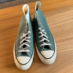 Brande knew, never worn men’s 9.5 green chuck taylor converse